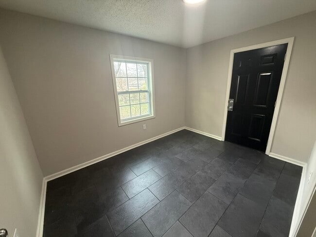 Building Photo - 2626 Whitman Ave