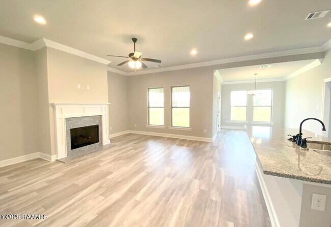 Building Photo - 315 Berg Ct