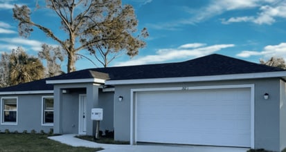 Building Photo - 20241 Peachland Blvd