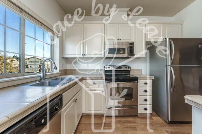 Building Photo - 8838 NE Brentford Way