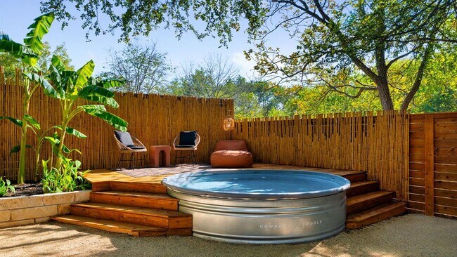 Building Photo - 2409 Shiloh Dr