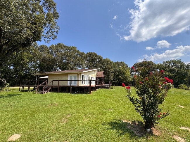 Building Photo - Kelsey House + 2 acres