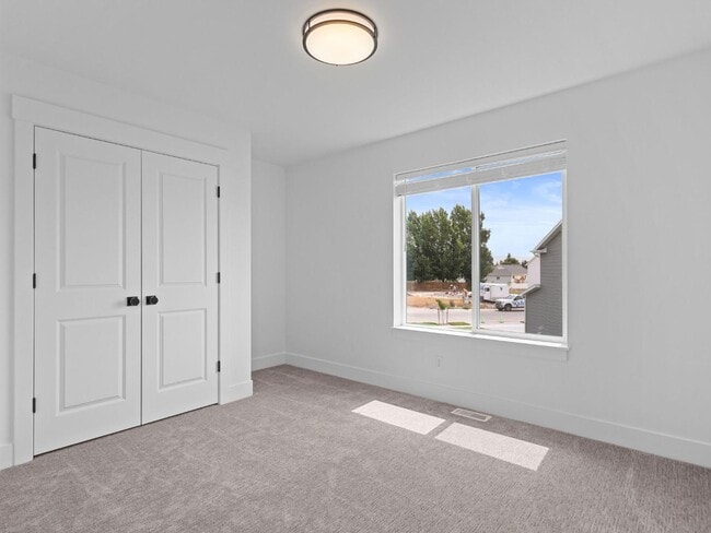 Building Photo - 2986 Sydney Dr