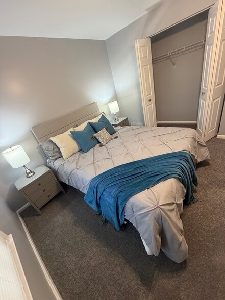 2nd bedroom - 102 Stone Hurst Ct