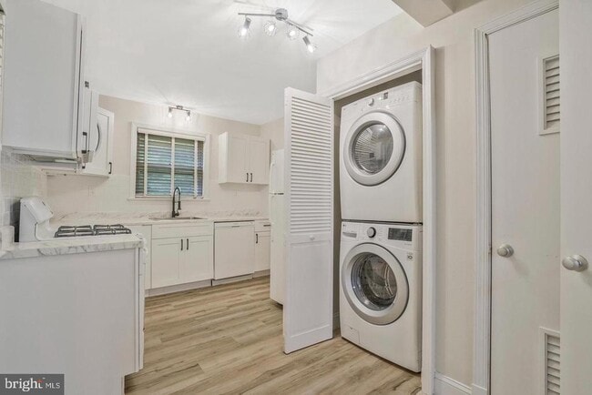 Building Photo - 3977 26th St N