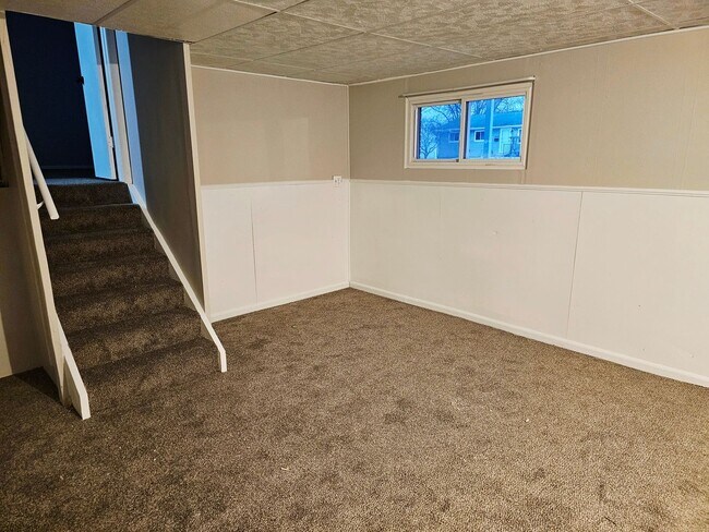 Building Photo - Move-in Ready 3bd 1 ba!