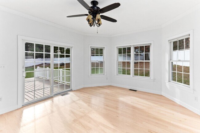 Building Photo - 5 Neff Dr