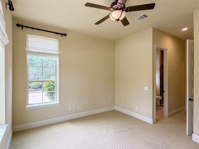 Building Photo - 10810 Poolman Pl