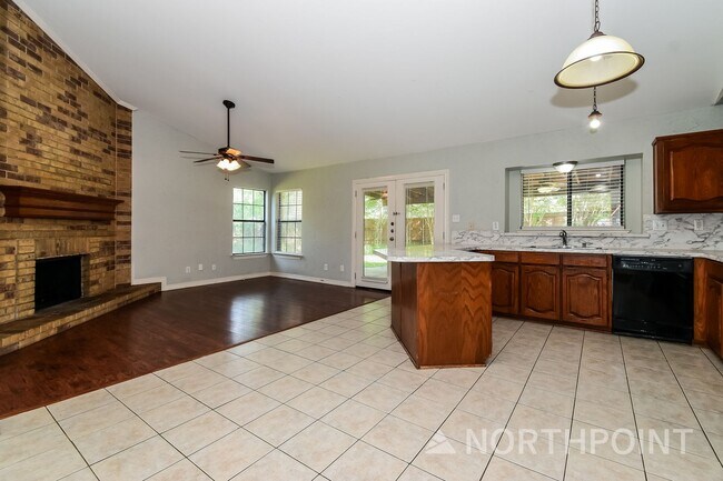 Building Photo - 3 BR/2BA | Newly Renovated Single Family Home | Fenced  backyard| In Rowlett!