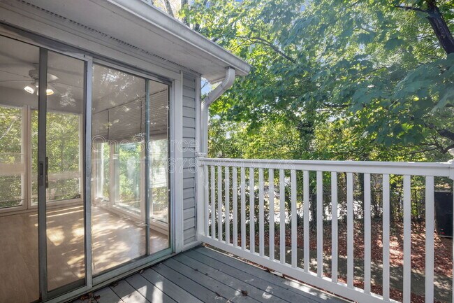 Building Photo - 2110 Augusta Dr