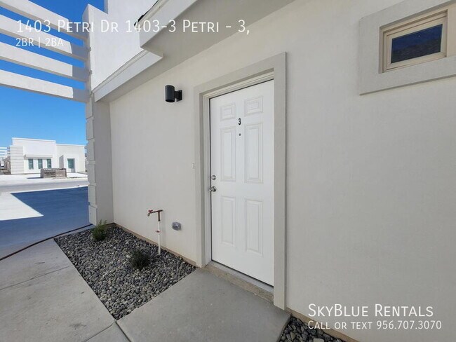 Building Photo - 1403 Petri Dr