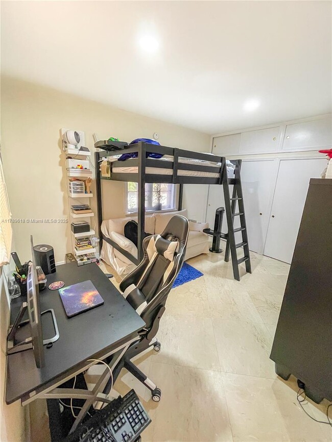 Building Photo - 194 Caoba Ct