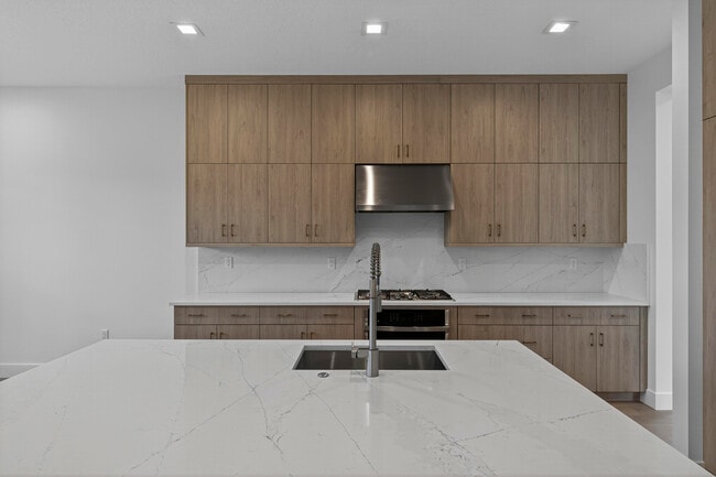 Building Photo - 9361 Sunflower Mdw Rd