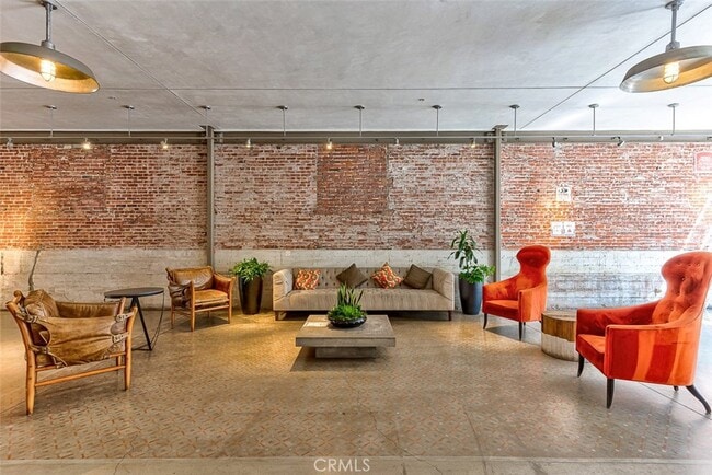 Building Photo - 527 Molino St