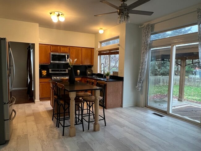 Building Photo - 7503 Korbel Dr