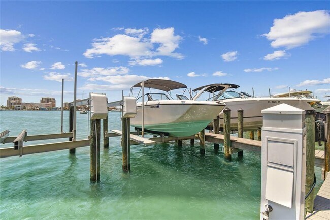 Building Photo - 200 Skiff Point