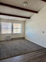 Building Photo - 126 Montcalm Ave