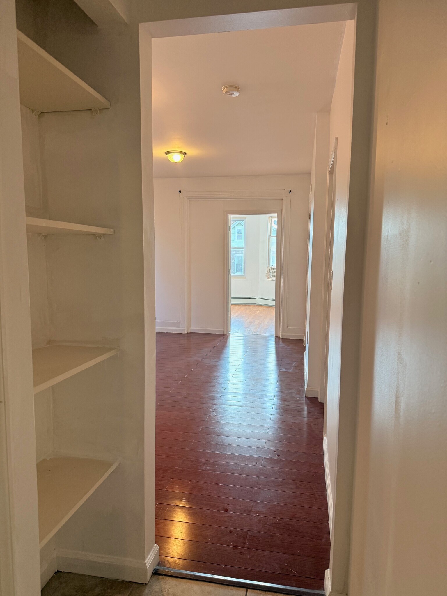 Building Photo - 35 W 47th St