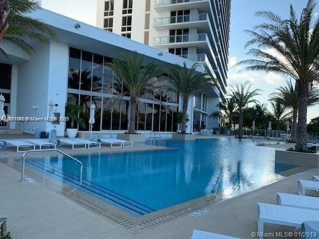 Building Photo - 16385 Biscayne Blvd