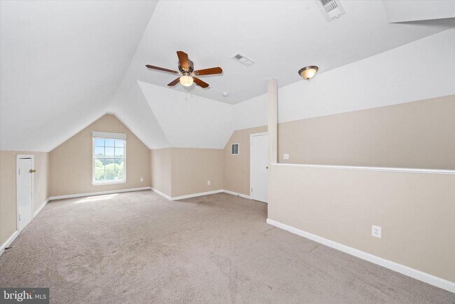 Building Photo - 228 Ariel Ave