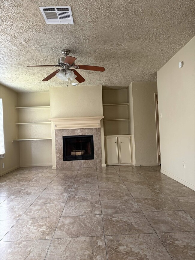Building Photo - 9711 Pine Pass Dr