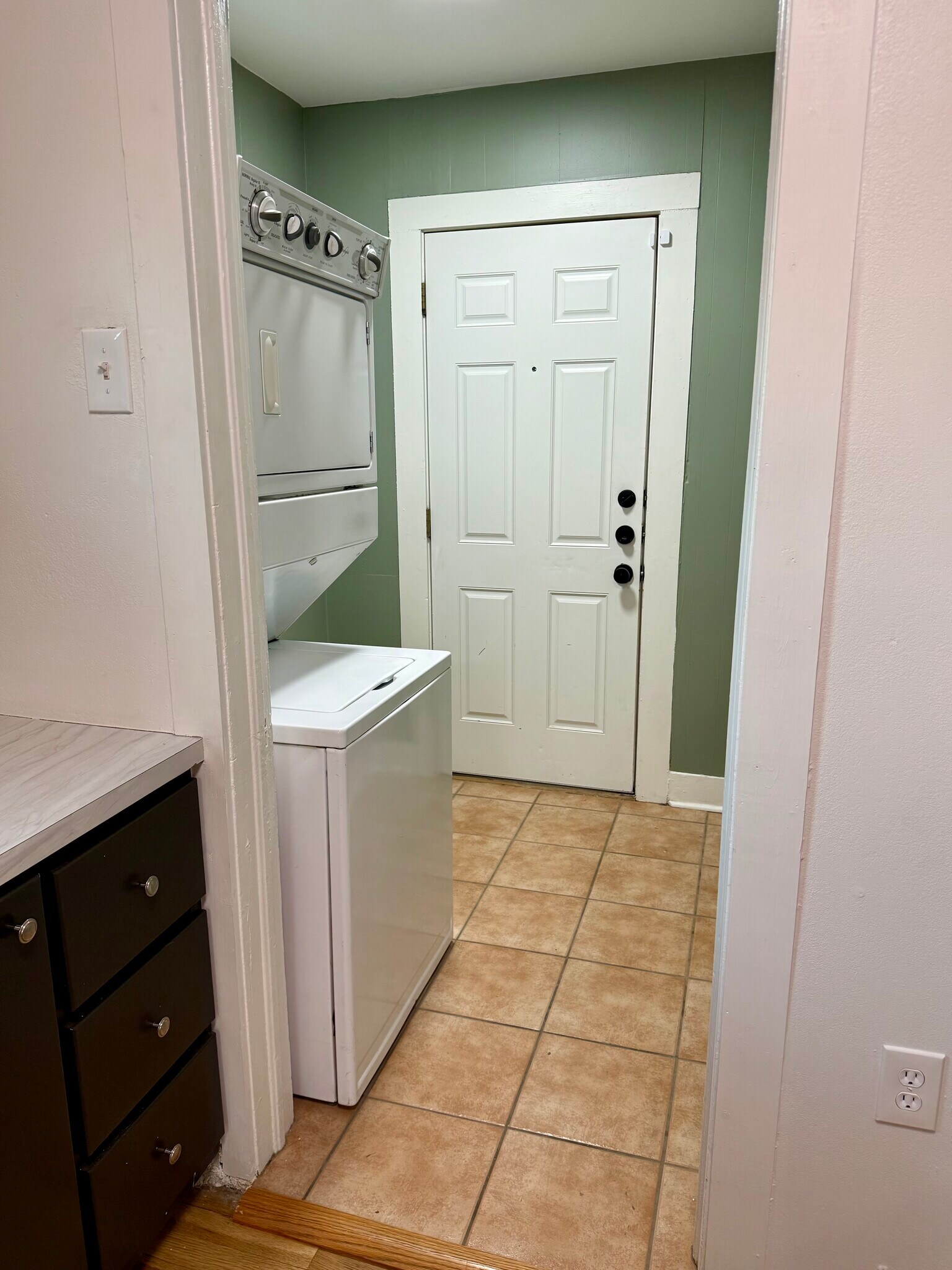 Building Photo - 2420 22nd St