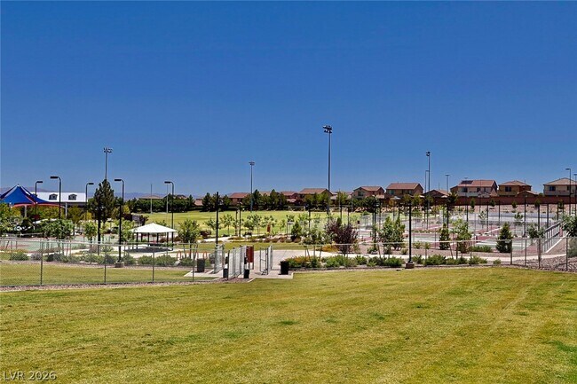 Building Photo - 9702 Canyon Landing Ave