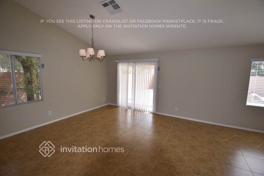 Building Photo - 320 Perry Ellis Dr