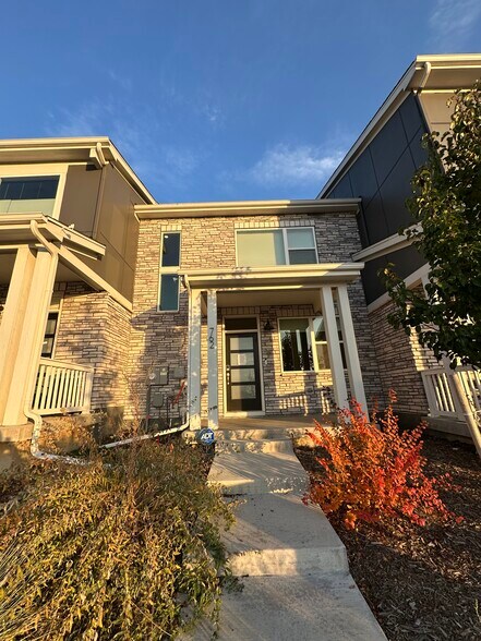 Primary Photo - 762 N Rome St