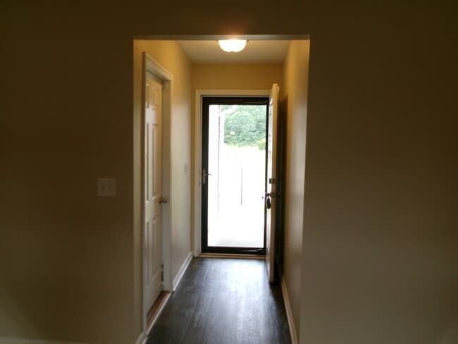 Building Photo - 3 bedroom, 2 bath home conveniently located in Conway