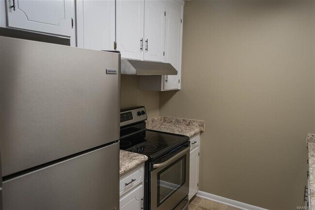 Building Photo - 131 Candlebrook Dr