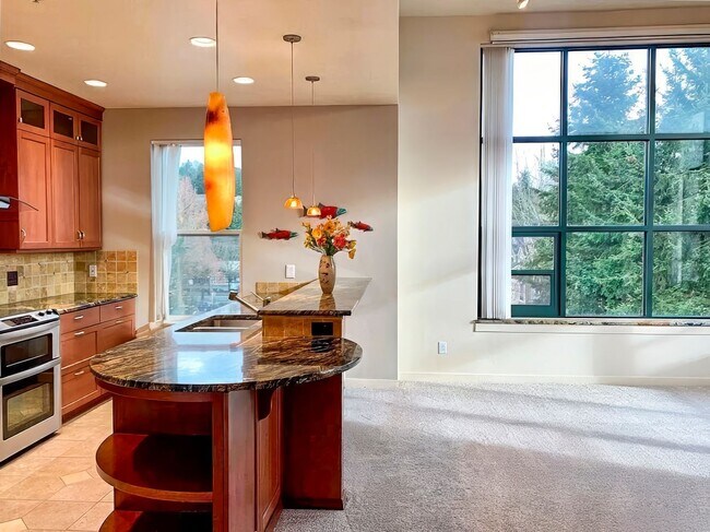 Building Photo - Penthouse condo in the ideal location in t...