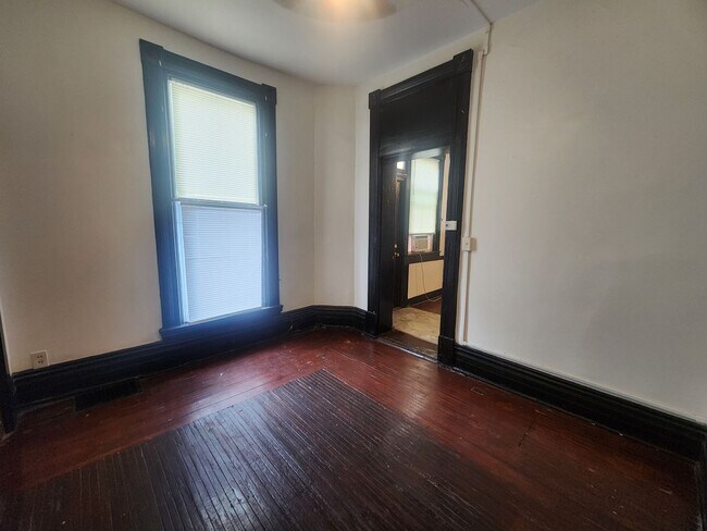 Building Photo - 248 S 9th St