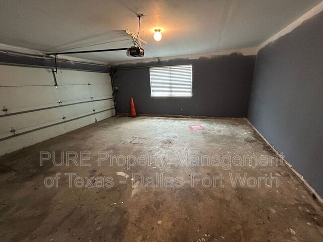 Building Photo - 6461 Starnes Rd