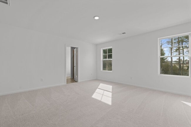 Building Photo - 4 Bedroom/3 Bath Sanford