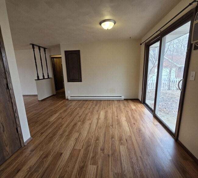 Building Photo - 1140-1142 W Weiland Ln