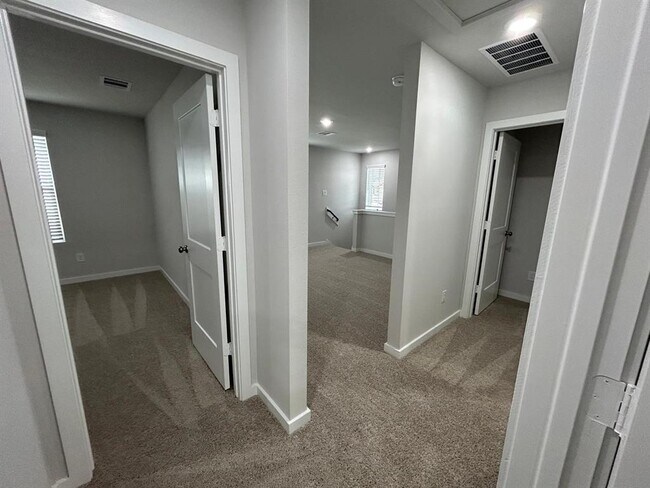 Building Photo - 7850 Alset Dr