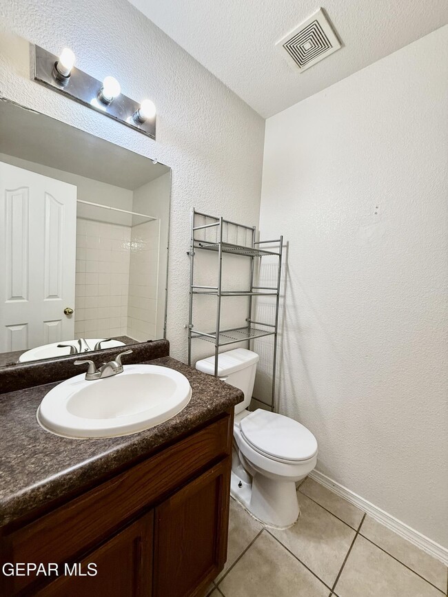 Building Photo - 12720 Tierra Mina Dr
