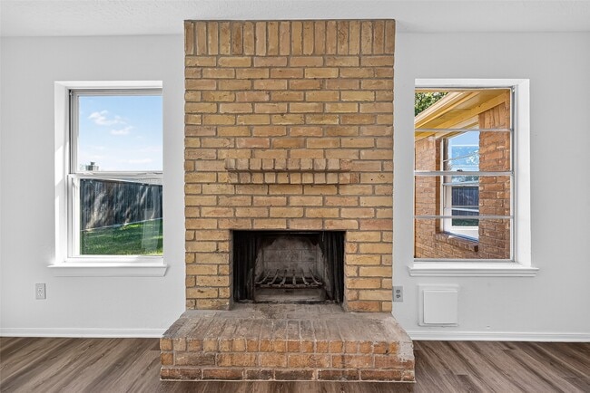 Building Photo - 4422 Wee Lassie Ln