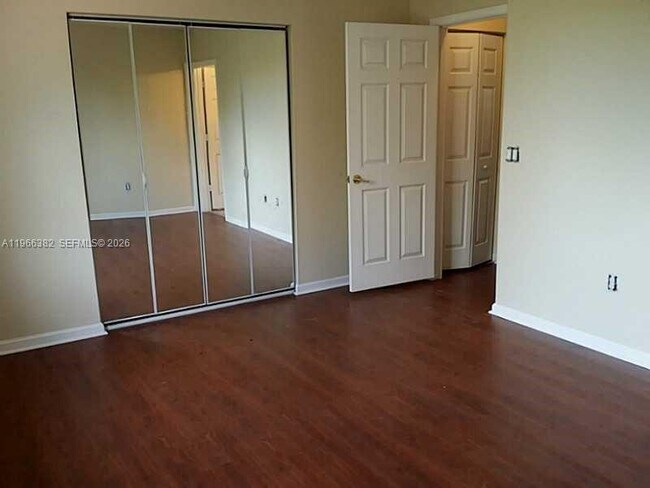 Building Photo - 2779 SW 82nd Ave