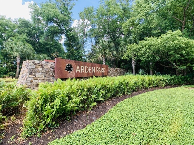 Building Photo - 2775 Norway Maple Ct