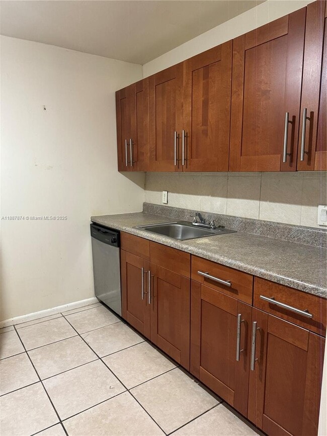 Building Photo - 13550 SW 6th Ct