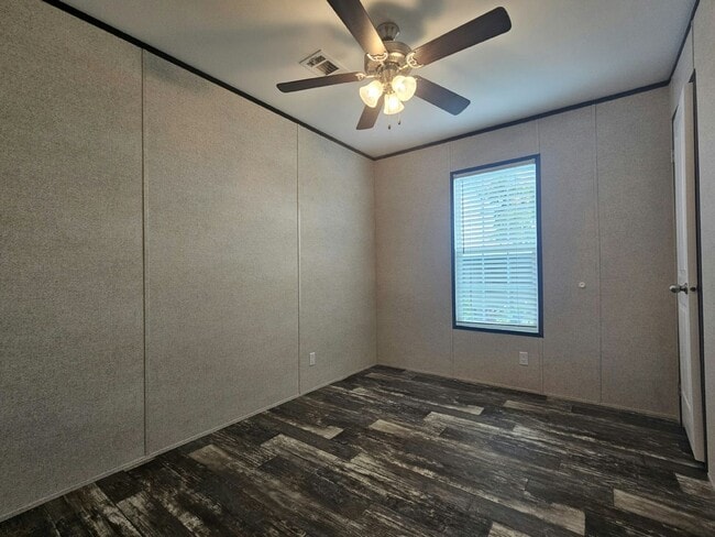 Building Photo - 1011 Myakka Dr