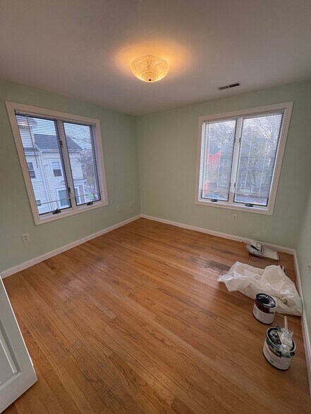 Building Photo - 309 Beacon St