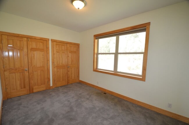 Building Photo - 600 Edgewood Rd
