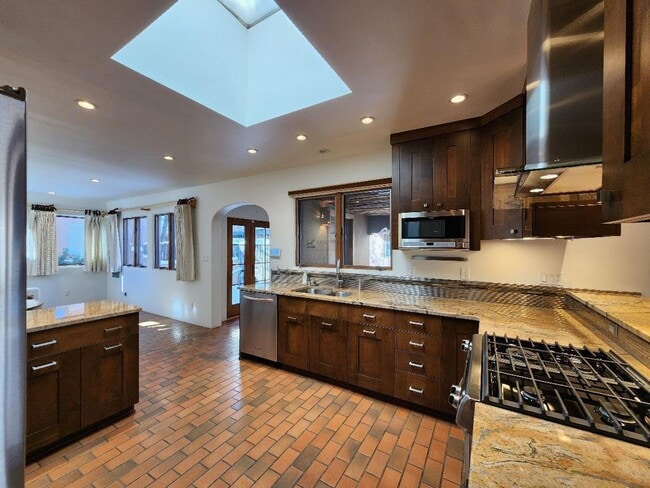 Building Photo - 602 Griffin St