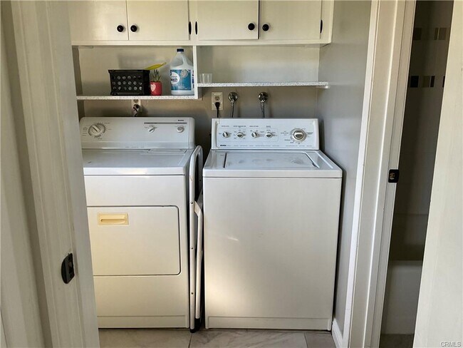 Building Photo - 800 N Tropicana Way