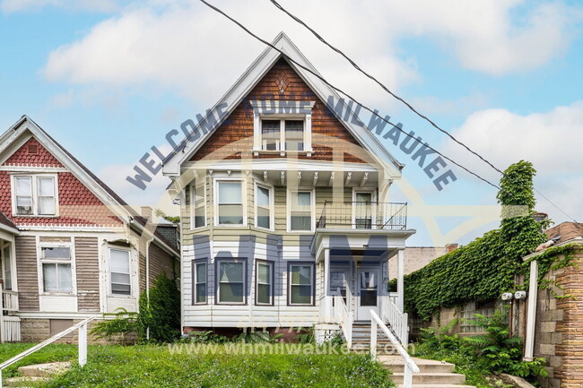 Building Photo - 2251 N 41st St