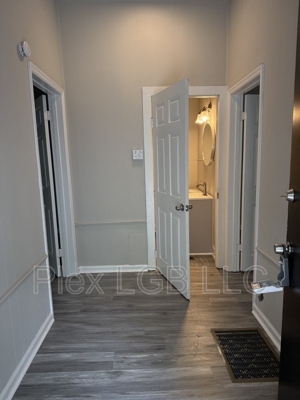 Building Photo - 123 Jarboe St