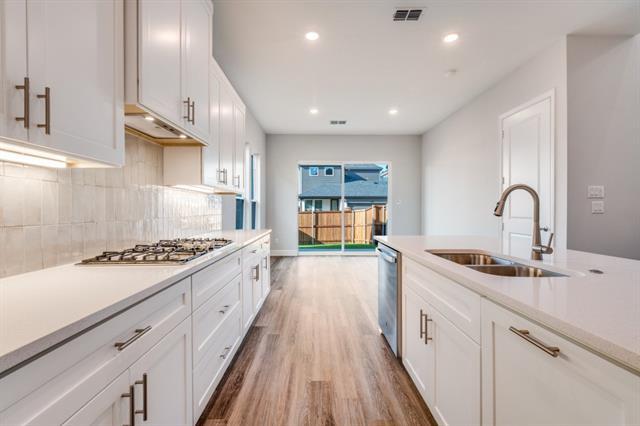 Building Photo - 11692 Chartwell Ct